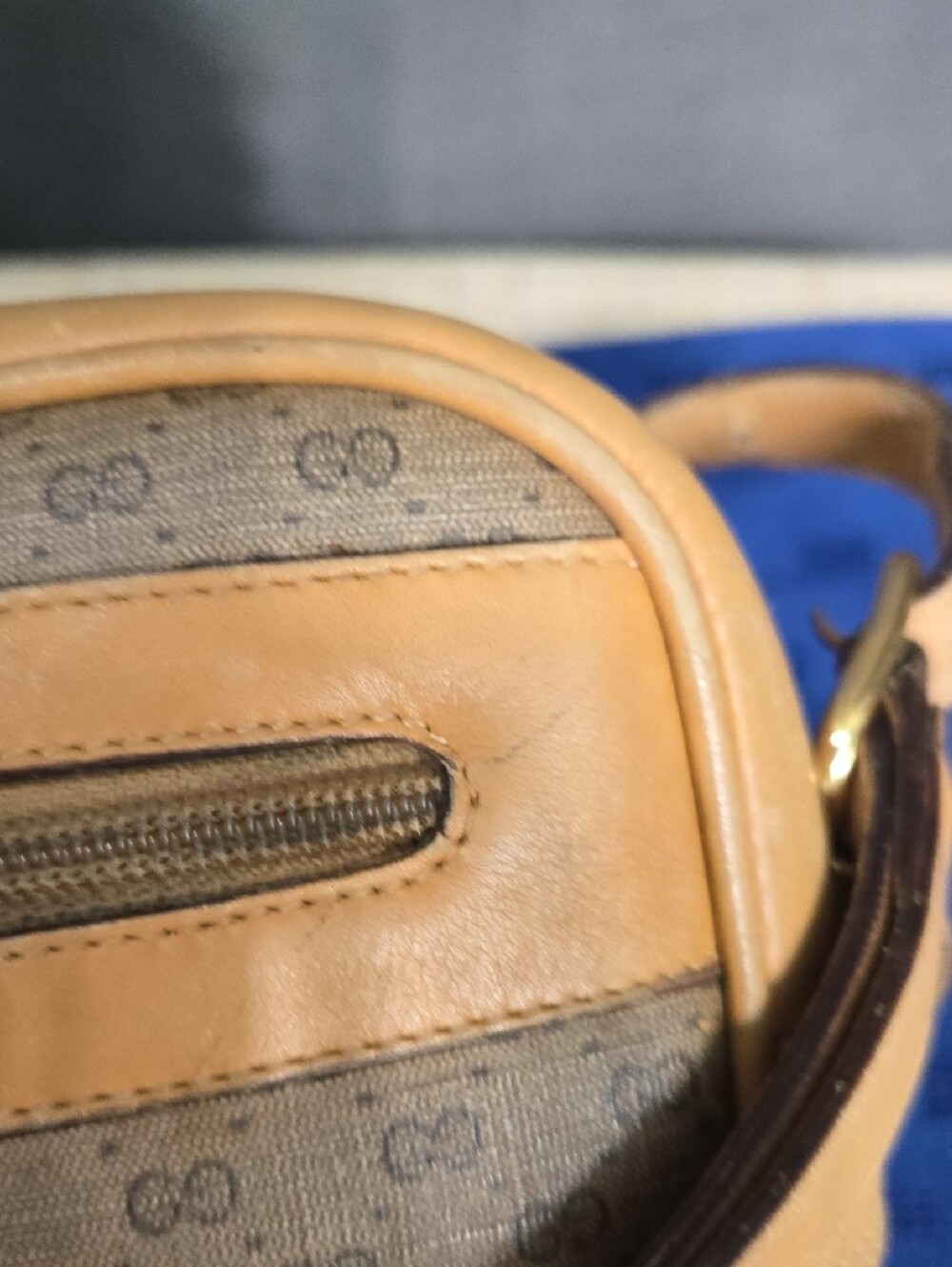 Gucci Beige Brown Monogram Messenger Bag with Tan Leather Trim - Picture 9 of 16